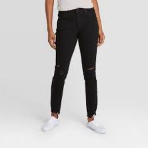 Universal Thread Mid Rise Skinny Jeans Distressed Black Size 8 Short